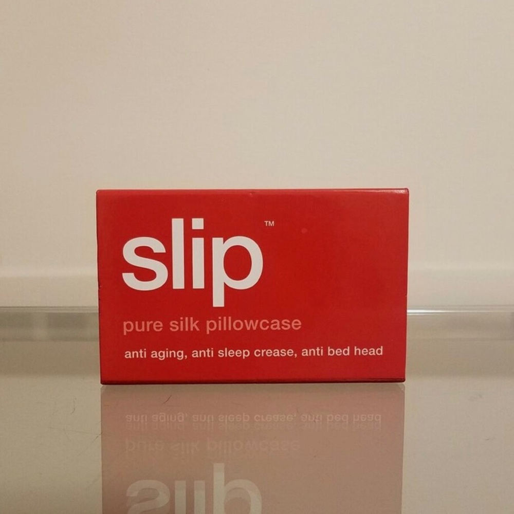 NWOT Red Slip Queen Pillowcase